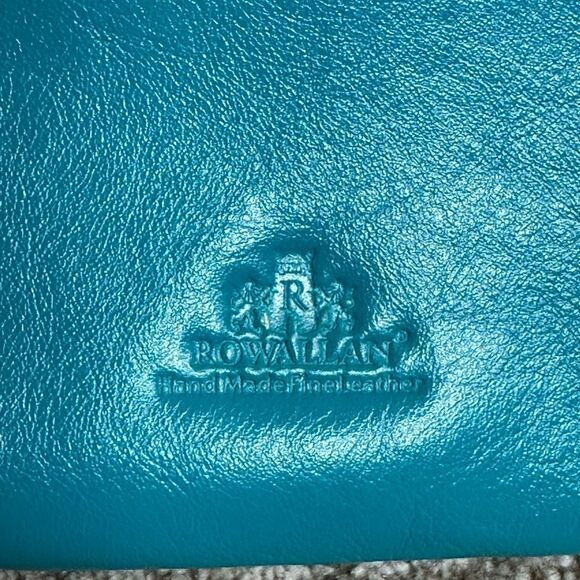 Rowallan of Scotland Handmade Aqua Blue
Leather Square Crossbody Bag - Picture 6 of 8